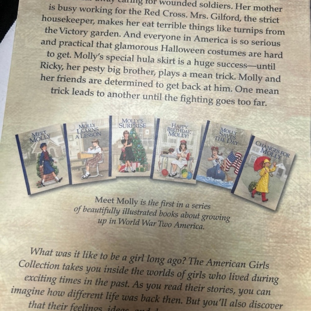 The American Girls Collection "Molly" Story Collection - Red Hardcover Slipcase - Picture 5 of 10